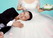 何洁老公赫子铭资料,何洁前夫的星途与家庭生活揭秘